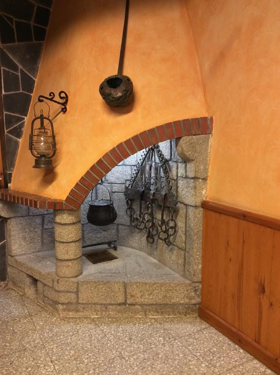 Ribera de Cardós Hotel La Ribera מראה חיצוני תמונה